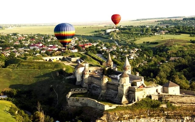 Як українці подорожують під час війни. Опитування
