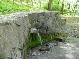 Львів'янам не рекомендують пити воду з джерел на Погулянці та вулиці Замковій