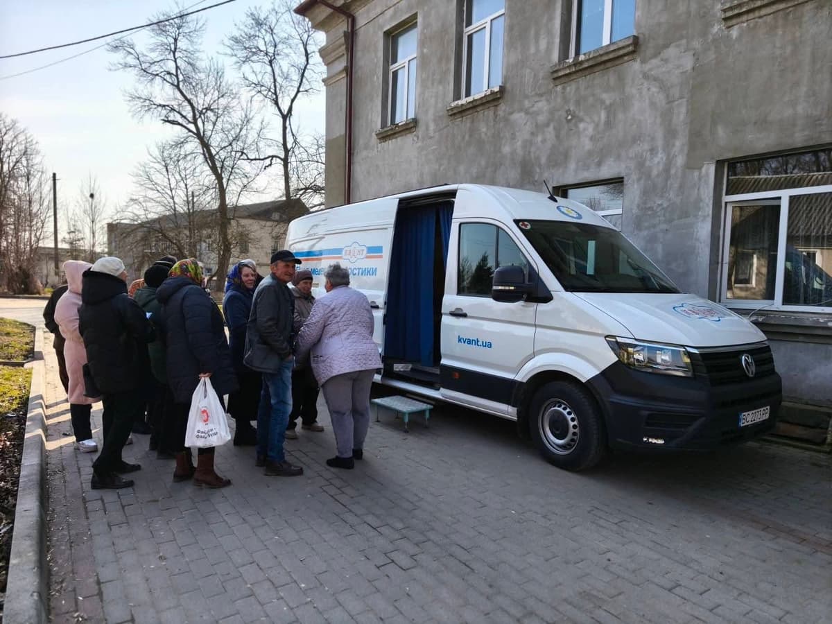 Де на Львівщині безкоштовно перевірити легені у травні: графік виїздів рентгенмобіля