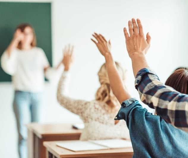 На Львівщині із понеділка 54 школи працюватимуть у звичайному режимі – офлайн