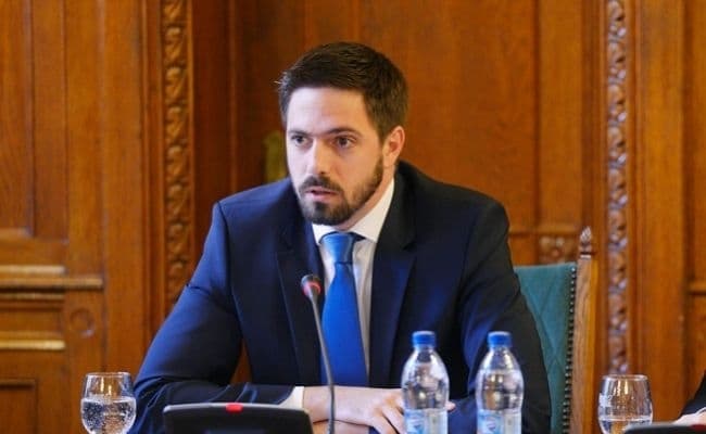 Угорщина погодилася пропускати зброю із Заходу в Україну