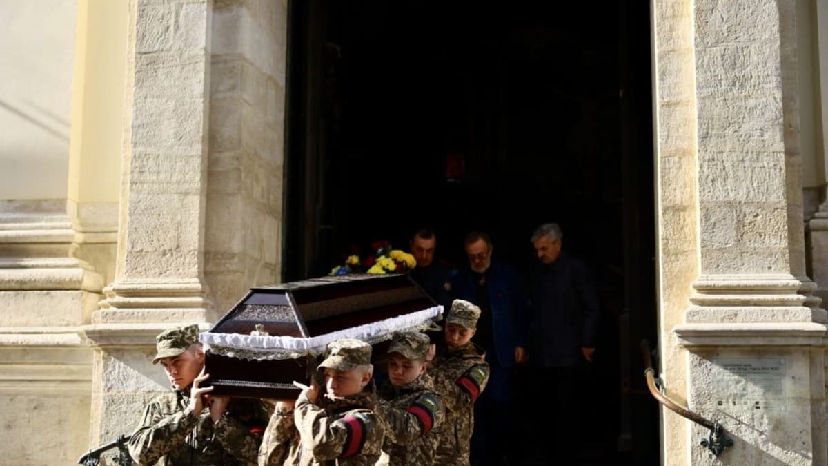 Завтра Львів попрощається з воїнами Василем Гуком та Андрієм Залипським