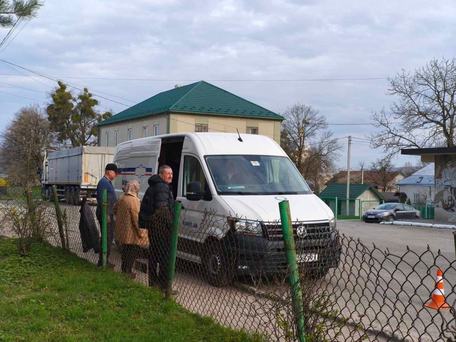 Виїзний формат дозволяє охопити жителів громад, яким складно дістатися до медичних закладів, і водночас зменшує навантаження на стаціонарні установи.