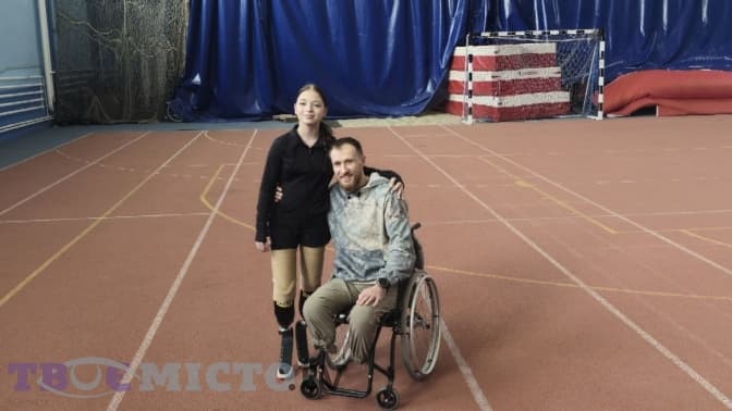 Яна Степаненко біжить марафон у Токіо, щоб зібрати кошти на бігові протези для захисника з «Азову»