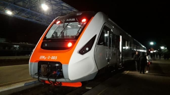 Мешканців Львівщини попереджають про зміни руху деяких приміських потягів