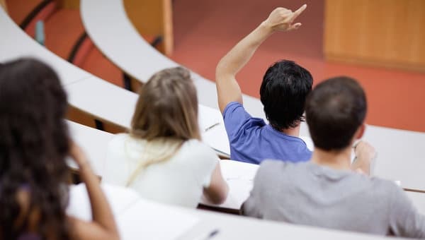 Студентів-юристів запрошують на відкриту лекцію з мистецтва публічного виступу. Як долучитись