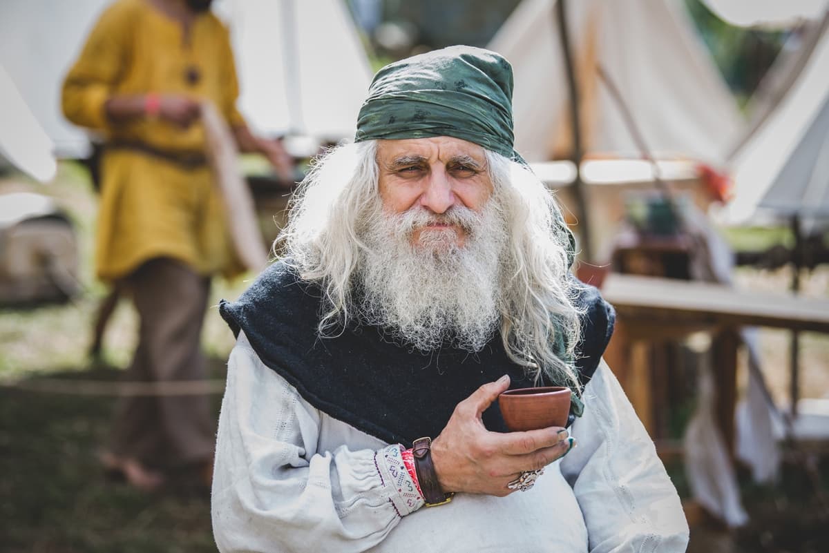 "I paint because it is a prayer for our people": Lviv artist and volunteer Lev Skop raises funds for the military