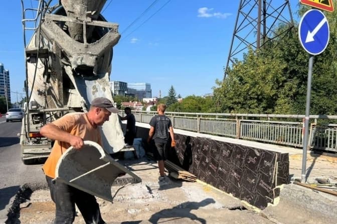 У Львові затягнувся ремонт моста, який визнали аварійним у 2018-му. Коли планують завершити