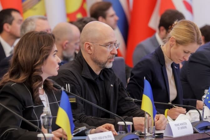 У Львові створили спецтрибунал щодо злочинів рф та чи справді Папу обрали з політичних міркувань. Підсумки доби