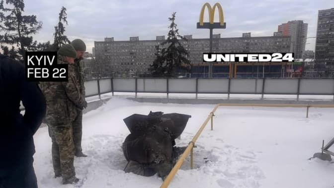 На будівлі столичного McDonald’s виявили уламки балістичної ракети «Іскандер»