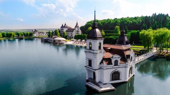 Озеро на території елітного комплексу біля Львова тепер остаточно у власності бізнесмена