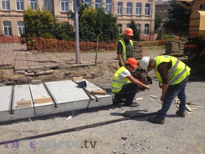 Трамваї поїдуть до львівського вокзалу до кінця літа