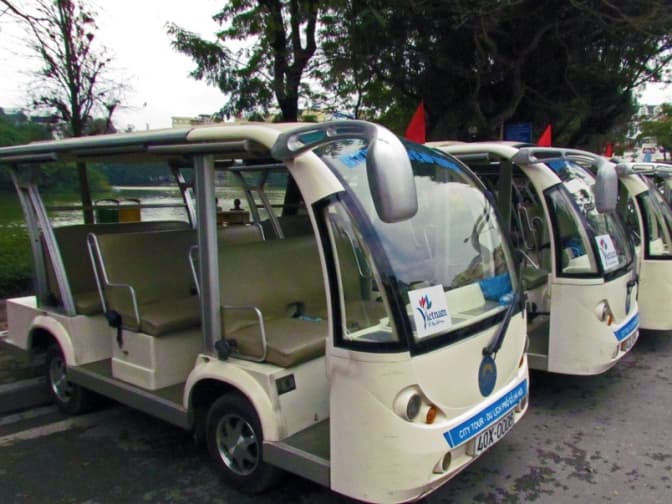 У Львові туристів возитимуть електромобілем