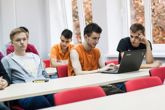 У мережі з'явився сайт з університетами, де беруть хабарі