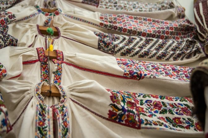 Зараз ознаки свята особливо важливі. Роксоляна Шимчук про великодню вишивку