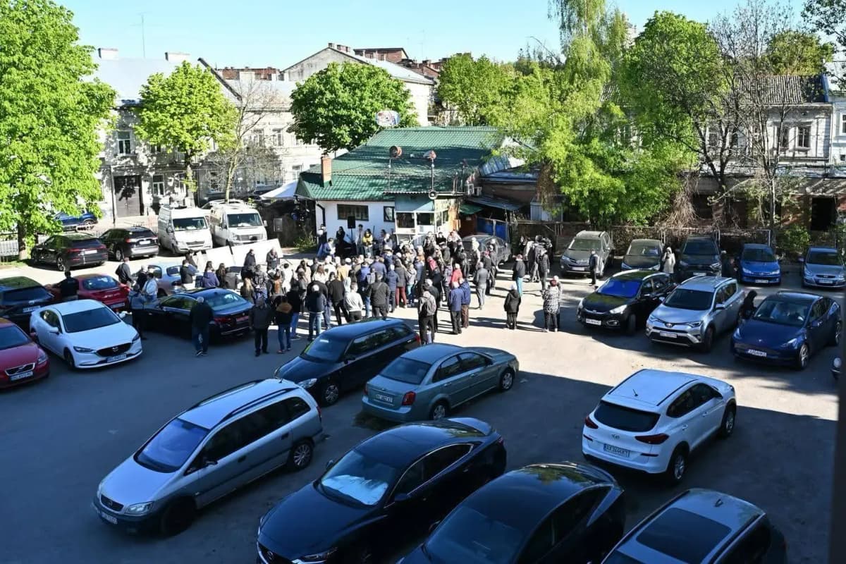 Яким буде майбутнє давньої площі в центрі Львова, чи буде вулиця Вакарчуків та новий монастир у церкві Андрія. Ключове за 29 квітня