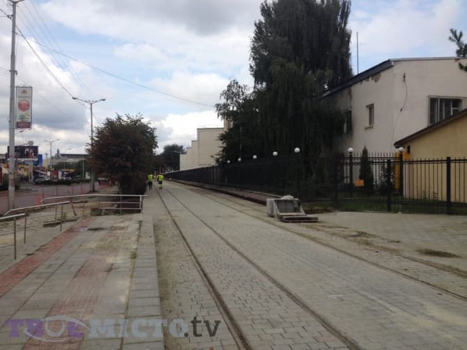 Вулицю Чернівецьку відкриють на початку вересня: що вже зробили. Фото, відео