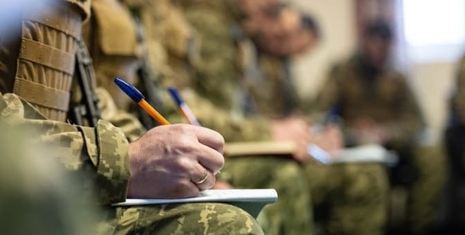 У Львові внесли зміни до програми виплат за контракт зі ЗСУ. Що відомо