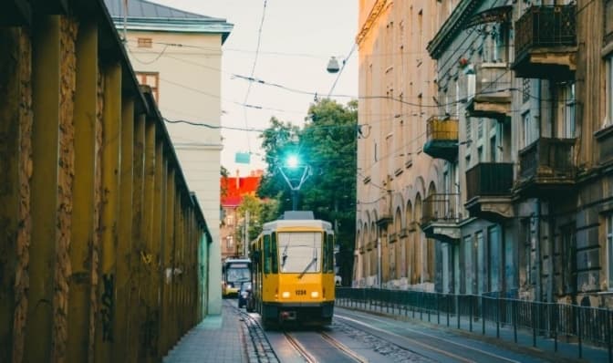 На одному із перехресть Львова ремонтуватимуть колію: водіїв просять об’їжджати ділянку