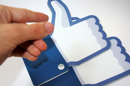 Facebook визначатиме, хто з ваших друзів знаходиться поруч