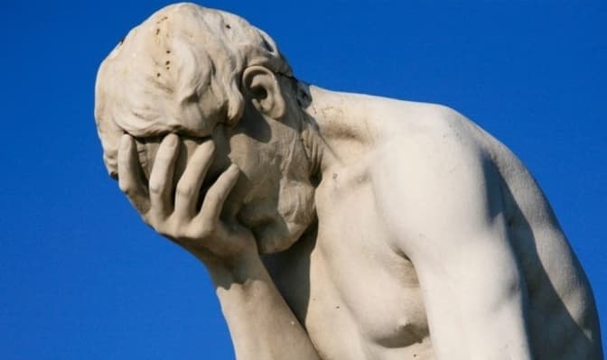 Яка різниця, що в лікарні немає місць, якщо дорога до неї освітлена