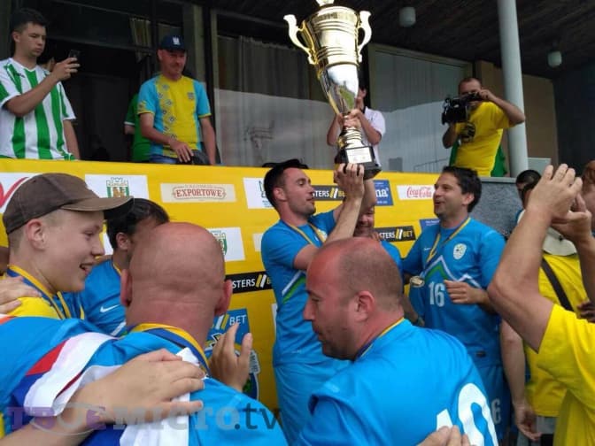 Словенці перемогли у футбольному турнірі для вболівальників у Львові. Відео