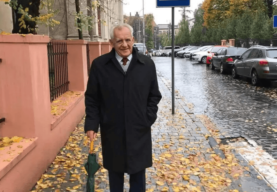 Депутат першого скликання ЛОР Михайло Гук / Фото зі сторінки облради 