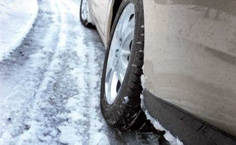 Львів’ян попереджають про ожеледицю на дорогах