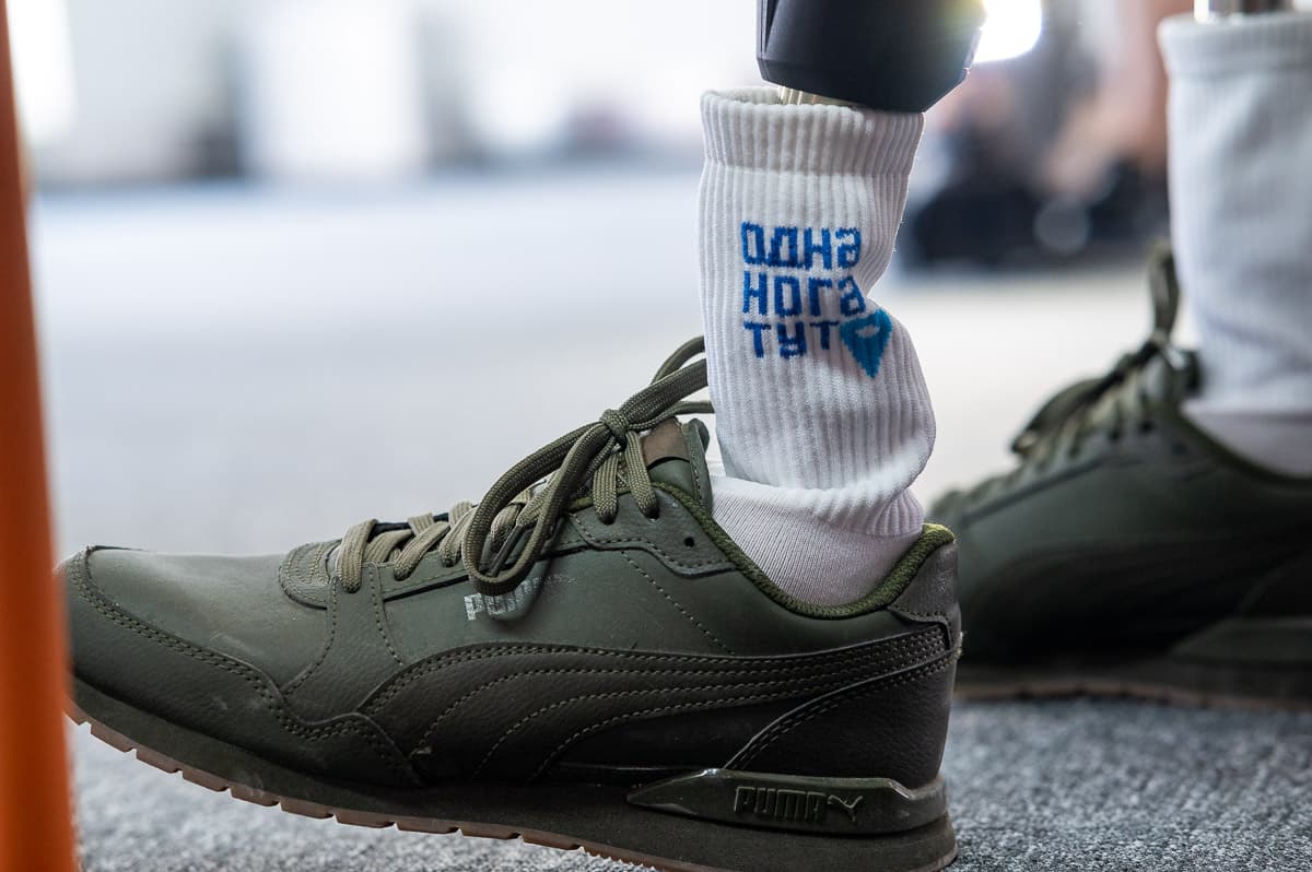 «Продасте одну шкарпетку?» Як у Львові лікують і протезують суперлюдей