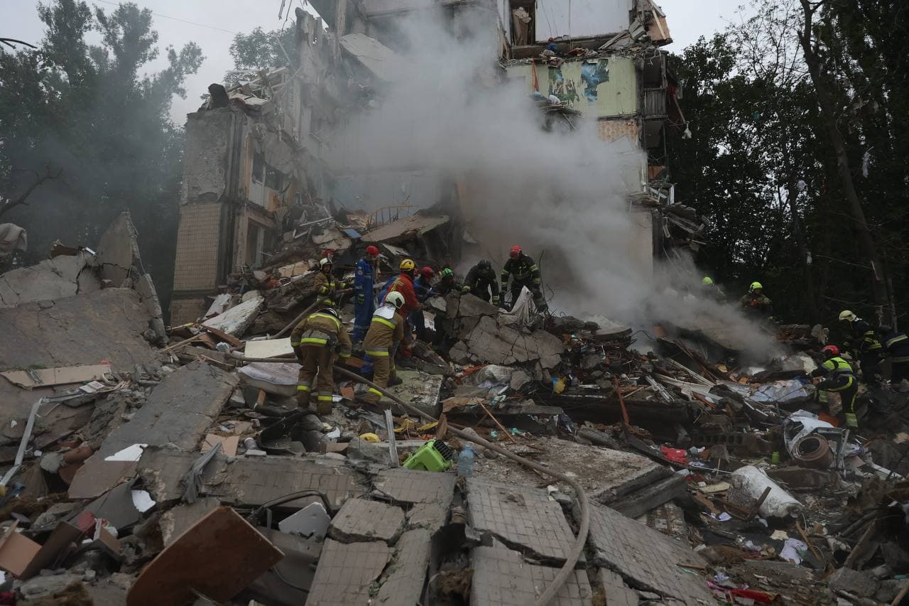 Наслідки удару по Києві у ніч на 31 липня / Фото: ДСНС