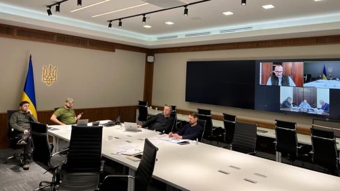 «Комунікація важко, але йде», – Подоляк про черговий етап перемовин з Росією