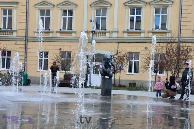 У Львові відновили роботу фонтани, але не всі