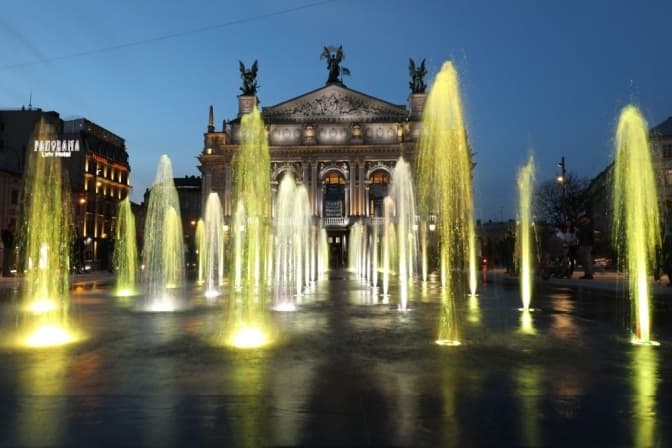 Музично-світловий фонтан біля Оперного театру у Львові коштував понад мільйон доларів