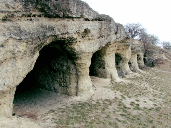 Унікальна фортеця на Львівщині, яку хотіли перетворити у піщаний кар'єр, залишилась у власності громади