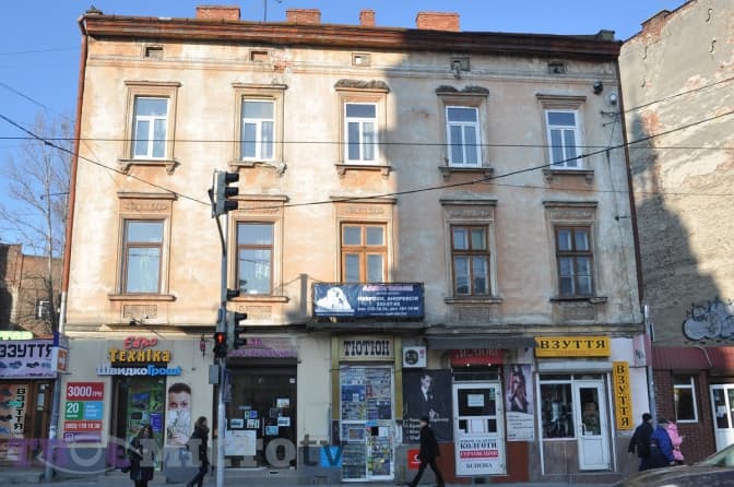 За рік у Львові демонтували майже шість тисяч рекламних конструкцій