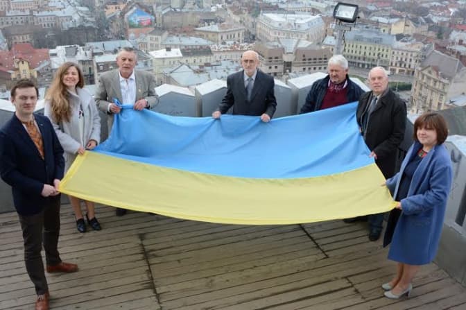У Львові відзначили річницю підняття прапора над Ратушею. Фото