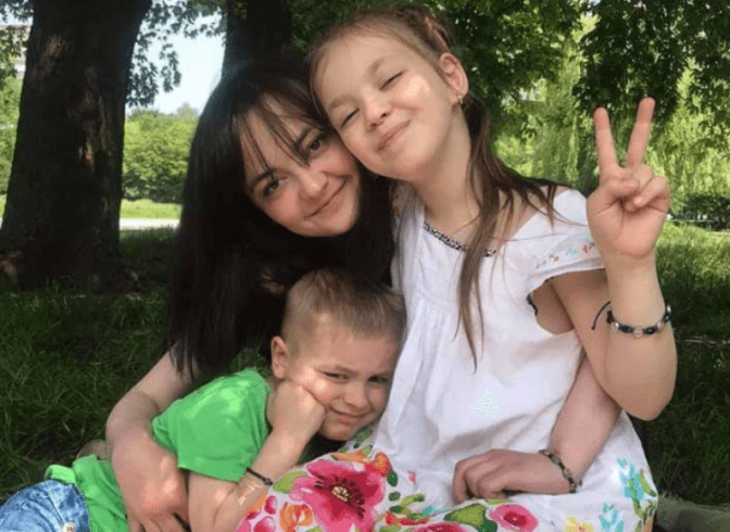 Львів’ян просять допомогти двом діткам, які осиротіли