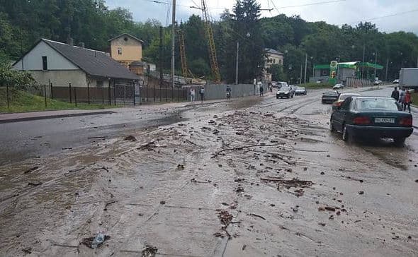 Чому знову «попливла» вулиця Стуса і хто за це відповідатиме
