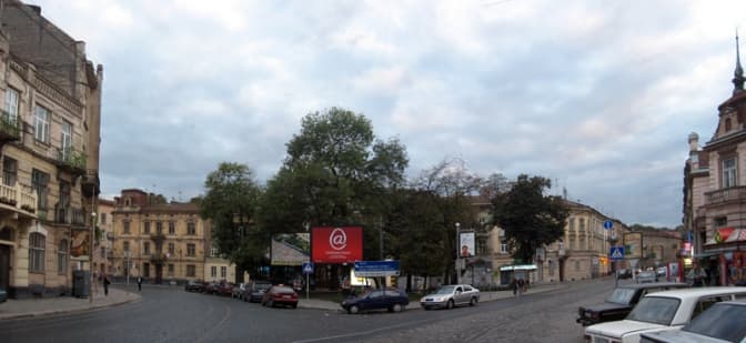 Ситуація на дорогах Львова: ДТП біля площі Івана Франка