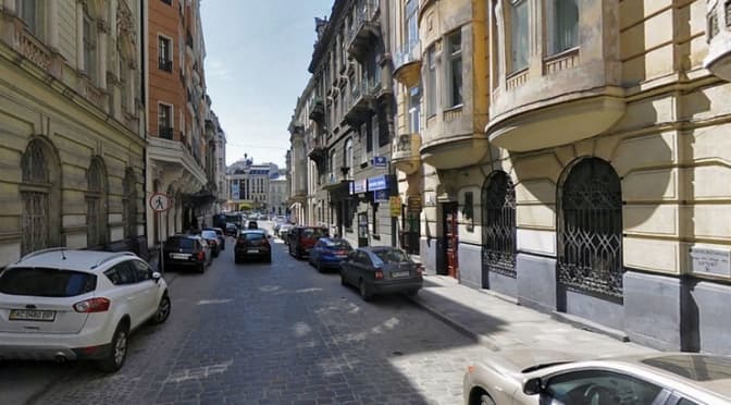 На вул. Фредра, 7 власники руйнують фасад історичного будинку, – ЛМР