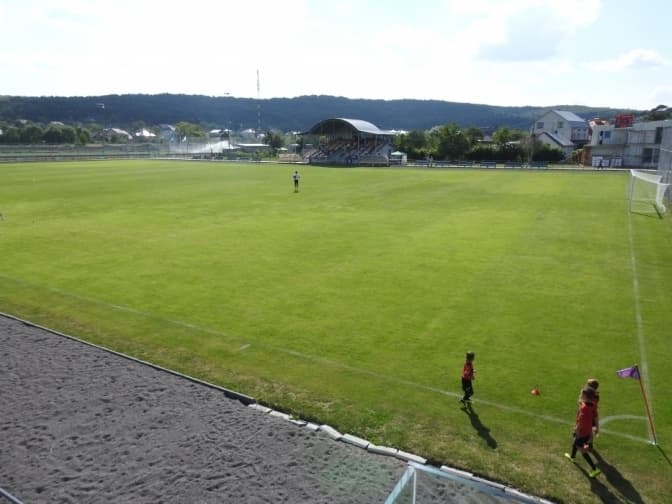 На додатковий ремонт стадіону у Винниках фірма Козловських отримає 7 мільйонів гривень