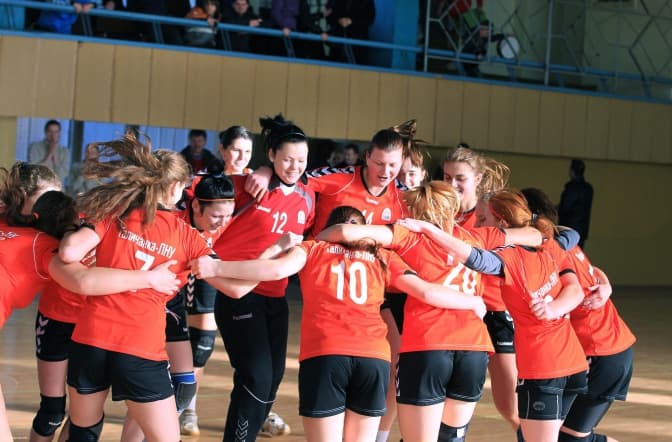 Львівська гандбольна «Галичанка» перемогла київський «Спартак»
