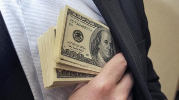 На Львівщині поліцейського затримали на хабарі