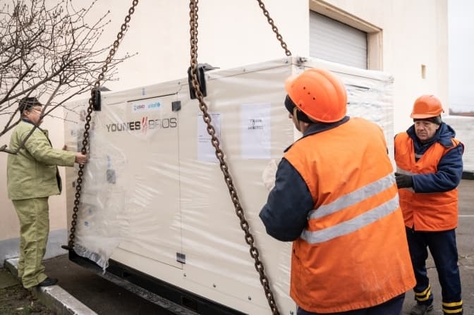 Оболонь і Троєщина отримали генератори для безперебійного водопостачання