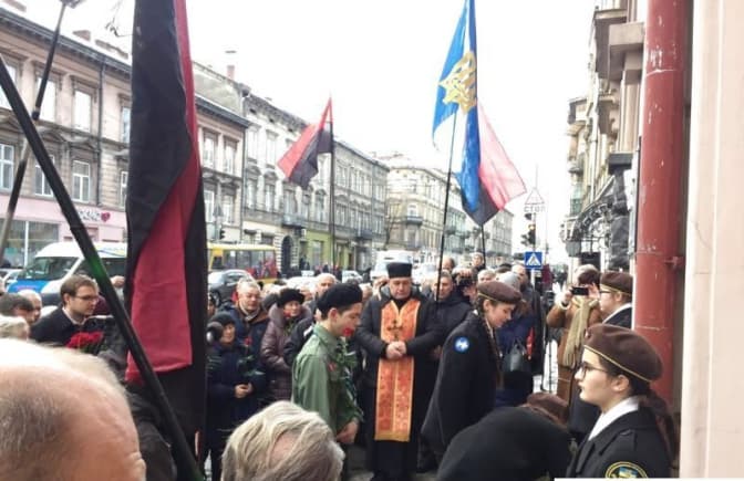 У Львові відкрили пам'ятну дошку розстріляним членам ОУН