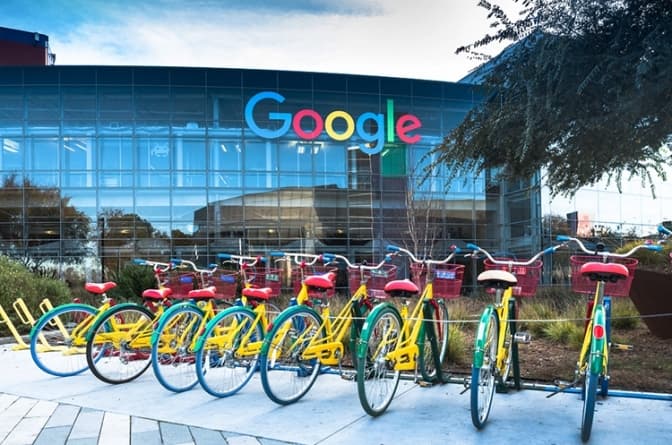 Apple, Google, Spotify та OLX. Мінцифри назвало свіжі санкції проти Росії