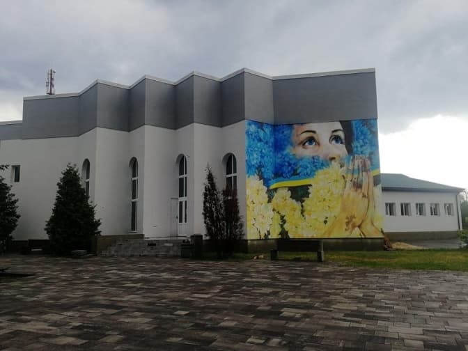 У Гостомелі створили мурал «Очі», присвячений українським жінкам