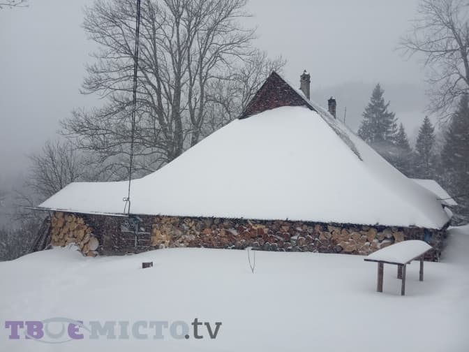 Гуцульська хата-ґражда. Історія родини, яка живе у старовинній будівлі