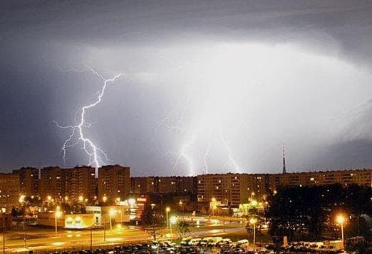 На завтра у Львові прогнозують грози, шквали, град