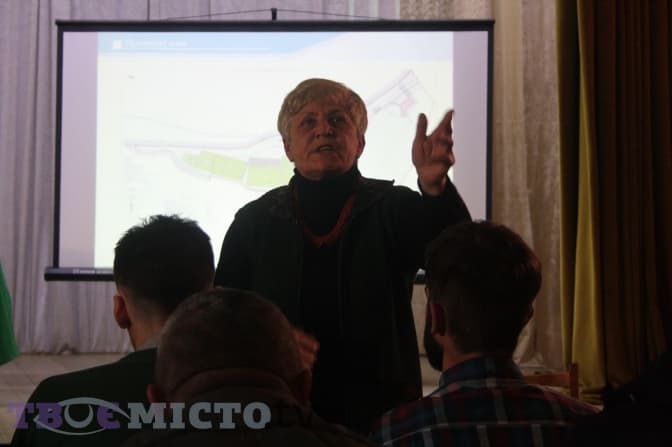 «Сходіть до сповіді»: як минули громадські слухання щодо території біля Винниківського озера